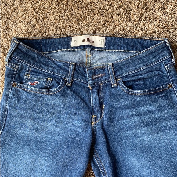 SOLD Hollister Low-Rise Skinny Jeans 1 Short - Picture 4 of 6